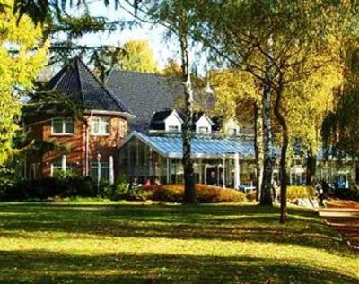 фото отеля Hotel-Restaurant Seegarten Barmstedt