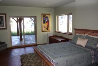 фото отеля Canal Road Pender Island Breakaway Vacations