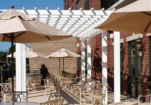 фото отеля Courtyard Hotel Saratoga Springs