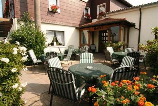 фото отеля Hotel Bergischer Hof Overath