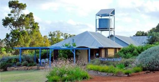 фото отеля Becketts Flat Vineyard Cottage Metricup