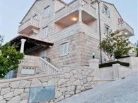 Barba Petra Dvori Apartments
