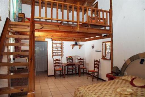 фото отеля Elefteria Apartments