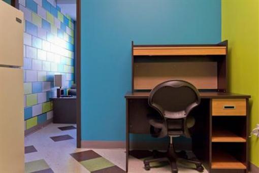 фото отеля UWinnipeg Downtown Hostel