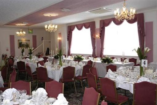фото отеля Strawberry Bank Hotel Meriden Coventry