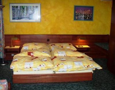 фото отеля Falken Pub & Motel