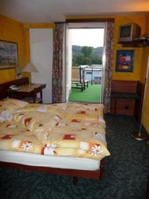 фото отеля Falken Pub & Motel