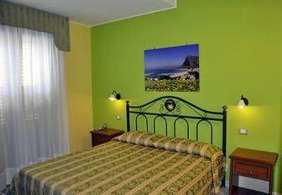 фото отеля Hotel Al-Tair