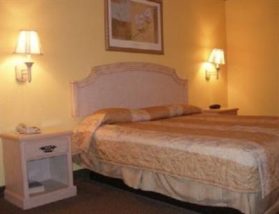 фото отеля Econo Lodge Inn & Suites Memphis