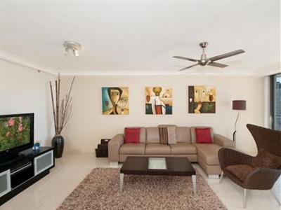 фото отеля Sunbird Beach Resort Gold Coast
