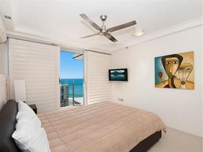 фото отеля Sunbird Beach Resort Gold Coast