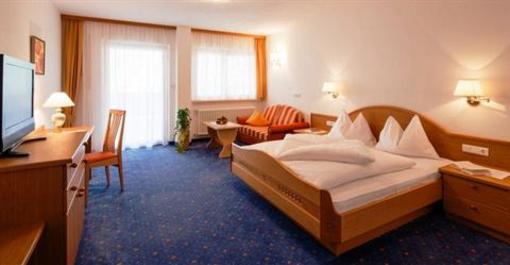 фото отеля Hotel Bellevue Tirolo