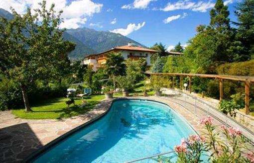 фото отеля Hotel Bellevue Tirolo
