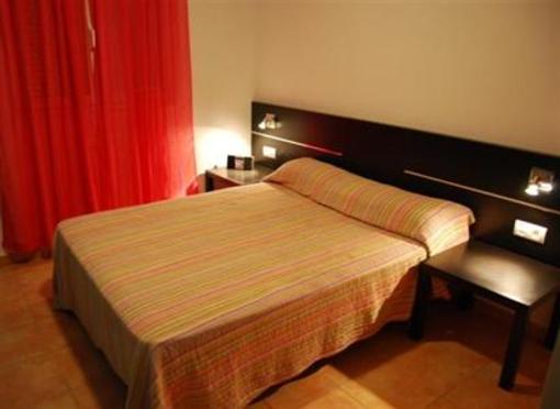 фото отеля Apartamentos O2 Conil