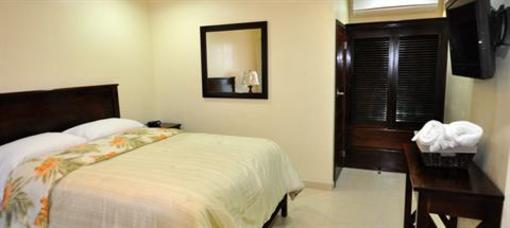 фото отеля Rainbow Hotel Caye Caulker