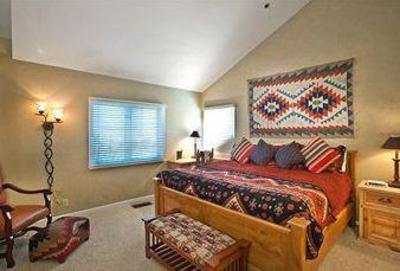 фото отеля Bear Hollow Apartments Park City