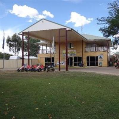 фото отеля Longreach Tourist Park