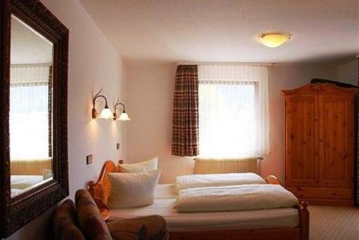 фото отеля Hotel Sonneneck Titisee-Neustadt