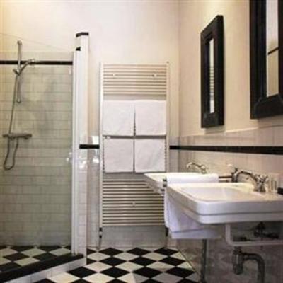 фото отеля Kees Apartment