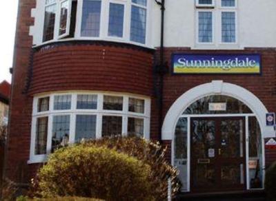 фото отеля Sunningdale Guest House