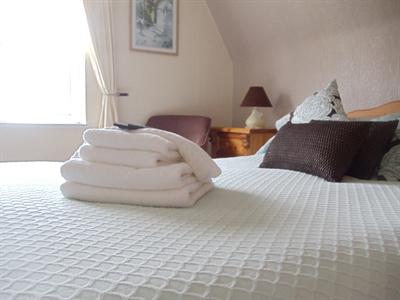 фото отеля Sunningdale Guest House