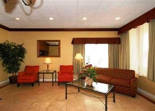 фото отеля Comfort Inn & Suites Wapakoneta