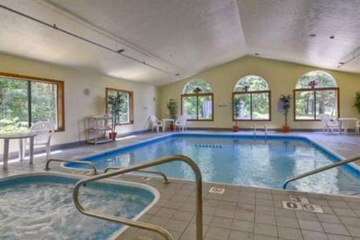 фото отеля Best Western Plaza Hotel Saugatuck