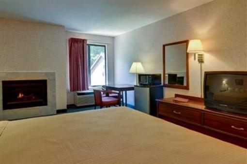 фото отеля Best Western Plaza Hotel Saugatuck