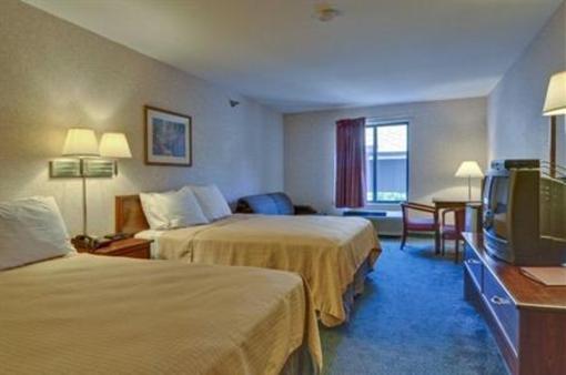 фото отеля Best Western Plaza Hotel Saugatuck