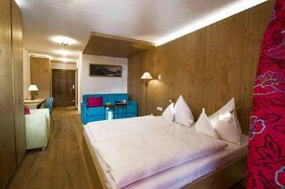 фото отеля Hotel Goldener Berg