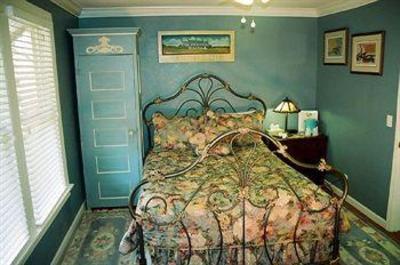фото отеля Pine Lodge Bed and Breakfast