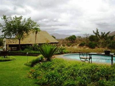 фото отеля River House Lodge