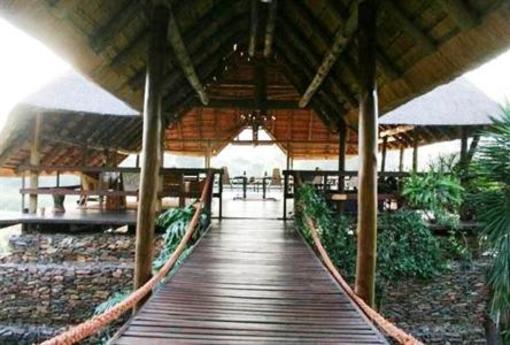 фото отеля River House Lodge