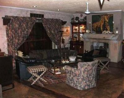 фото отеля River House Lodge