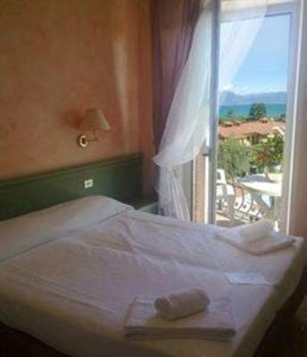 фото отеля Hotel Peschiera
