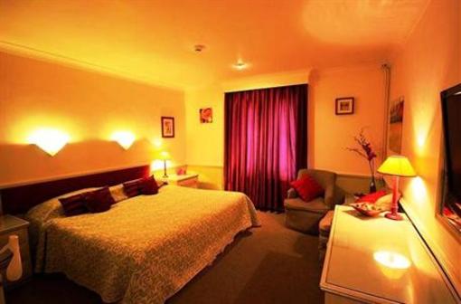 фото отеля The Wyndham Arms Hotel Clearwell