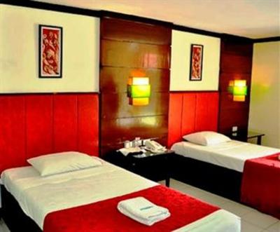 фото отеля Check Inn Pension Arcade Bacolod