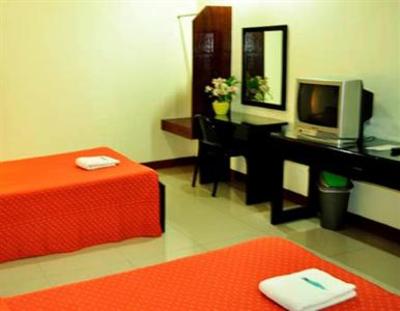 фото отеля Check Inn Pension Arcade Bacolod