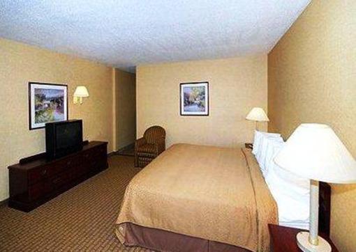 фото отеля Quality Inn Tanglewood
