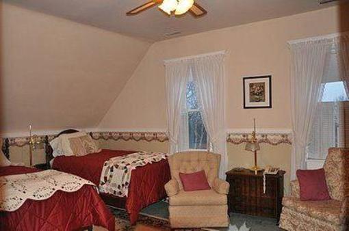 фото отеля Azelia Farmhouse B & B