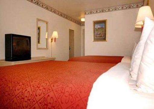 фото отеля Rodeway Inn - Loveland