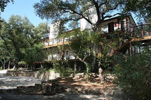 фото отеля Creekhaven Inn