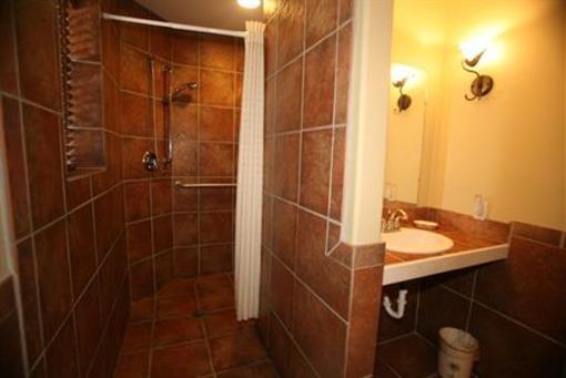 фото отеля Creekhaven Inn