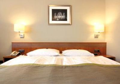 фото отеля Best Western Queens Hotel Berlin City West