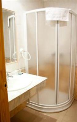 фото отеля Hostal Valdepenas