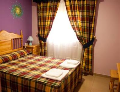 фото отеля Hostal Valdepenas