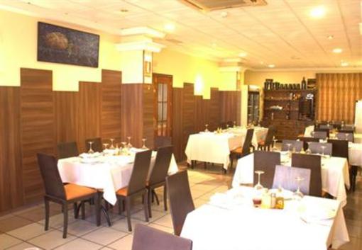 фото отеля Hostal Valdepenas