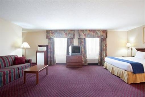 фото отеля Holiday Inn Express Lincoln (Illinois)