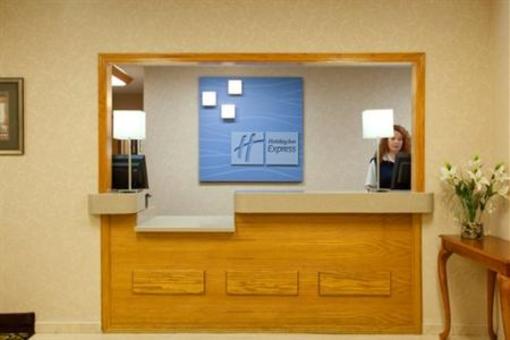 фото отеля Holiday Inn Express Lincoln (Illinois)