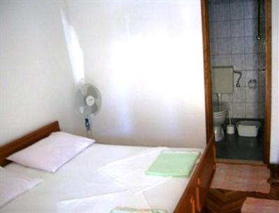 фото отеля Apartments Ante Omis